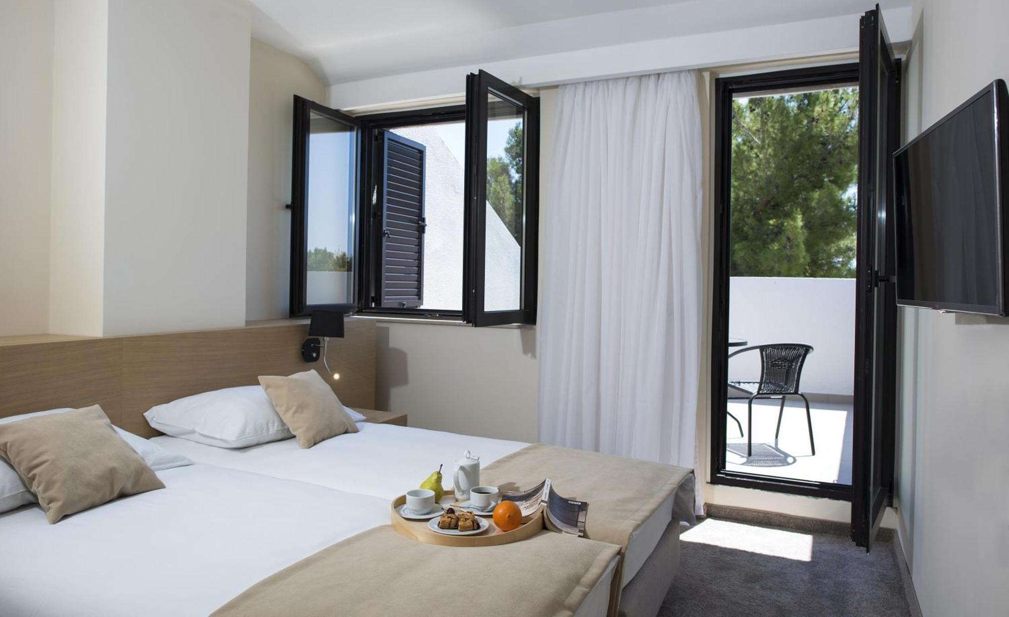 Aminess Younique Liburna Hotel Korcula Town Room photo